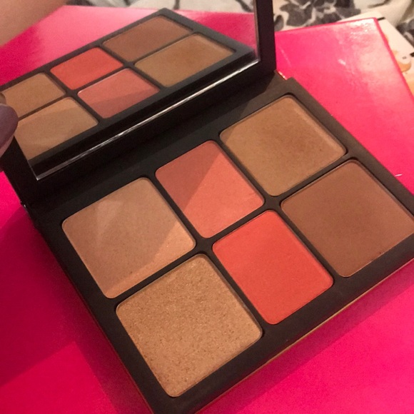 Hardly used smashbox face palette - Picture 3 of 6